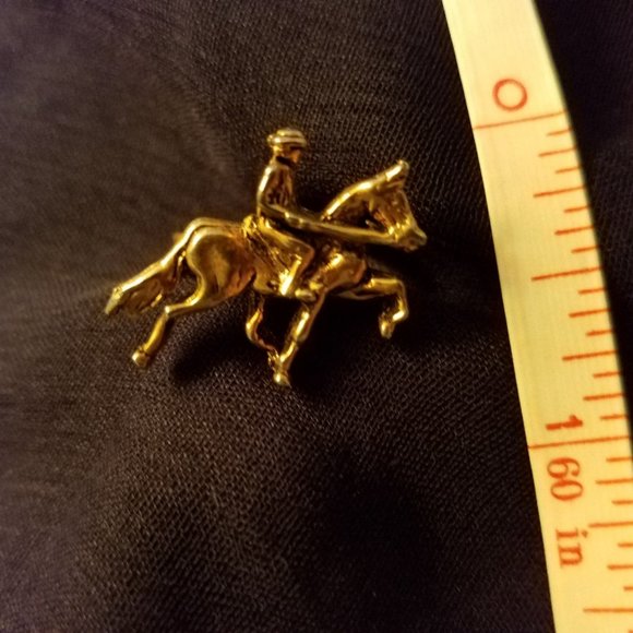 Vintage Horse & Rider Gold Tone Metal Ring - Picture 4 of 5